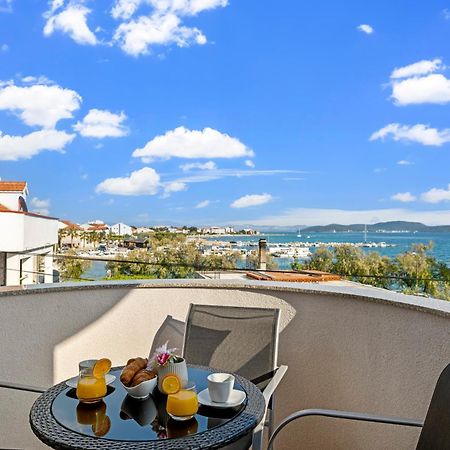 Aquarius Apartments - Beachside With Heated Pool Vodice Exterior foto